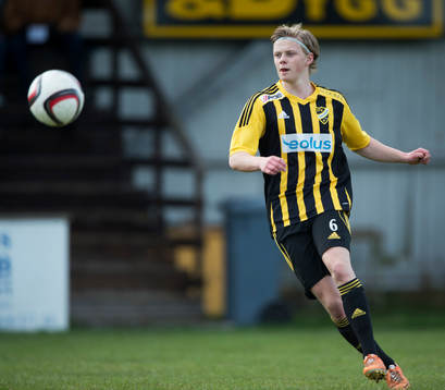 IFK Hässleholms Philip Bengtsson i matchen i division 2