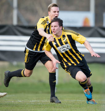 IFK Hässleholms Martin Tsilfidis har gjort 0-1 och jublar
