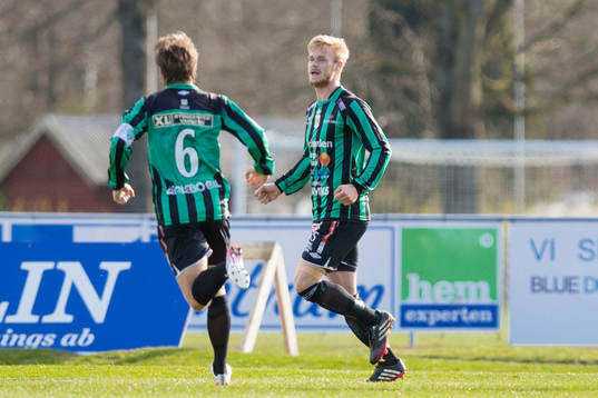 Varbergs Mats André Kaland firar sitt mål