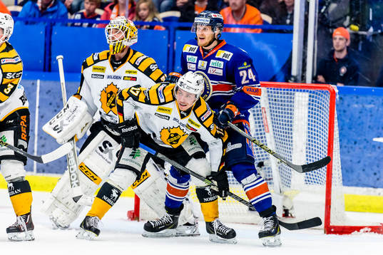 Växjös Jani Lajuneni kamp med Skellefteås Pär Lindholm