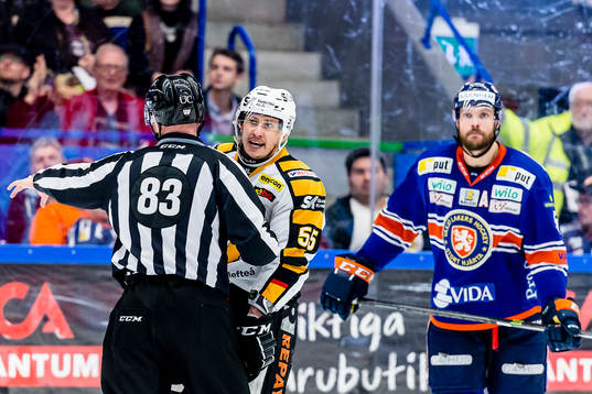 Skellefteås Martin Sevc visar känslor