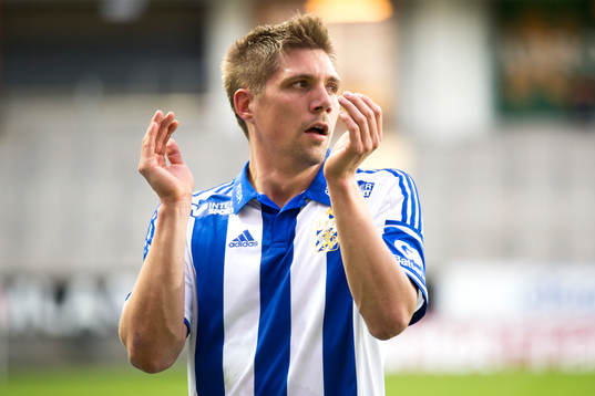 IFK Göteborgs Mikael Boman tackar publiken