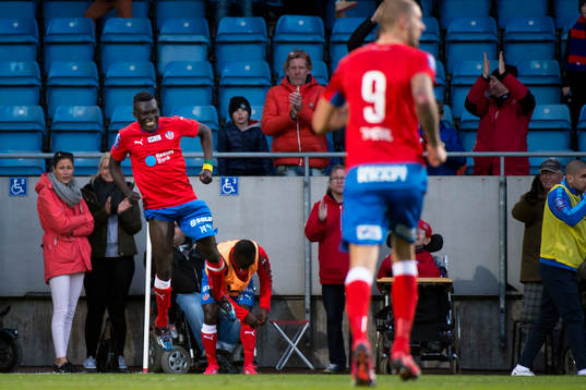 Helsingborgs Lalawélé Atakora jublar