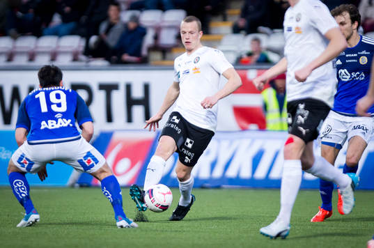 Örebros Daniel Gustavsson och Sundsvalls Adam Chennoufi