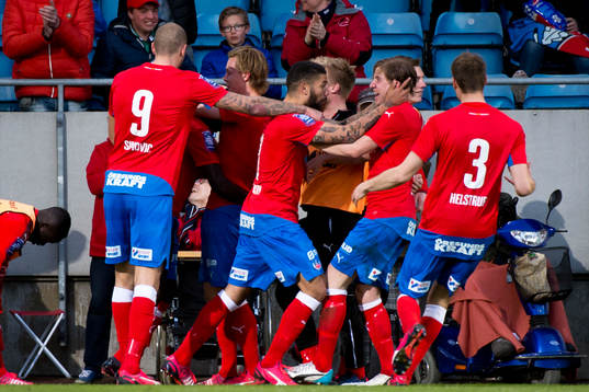 Helsingborgs Lalawélé Atakora jublar
