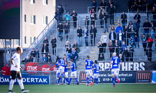 Sundsvalls Pa Amat Dibba gör 0-1 och jublar