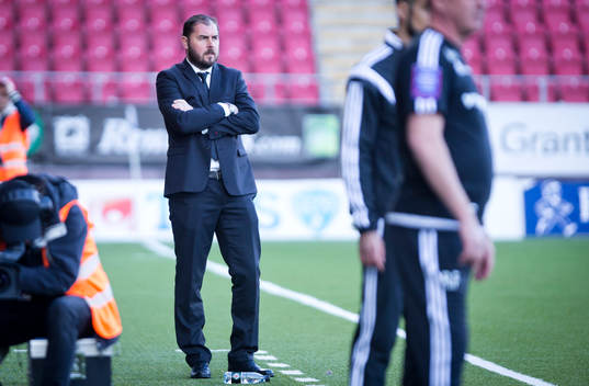 Örebros tränare Alexander Axén deppar