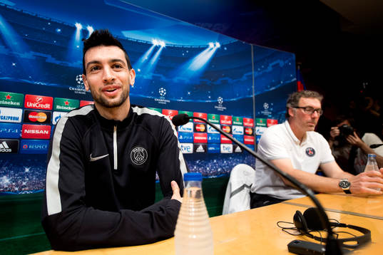 Paris Saint Germains Javier Pastore och tränare Laurent