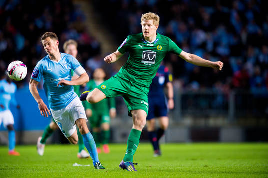 Malmö FFs Markus Rosenberg och Hammarbys Lars Saetra