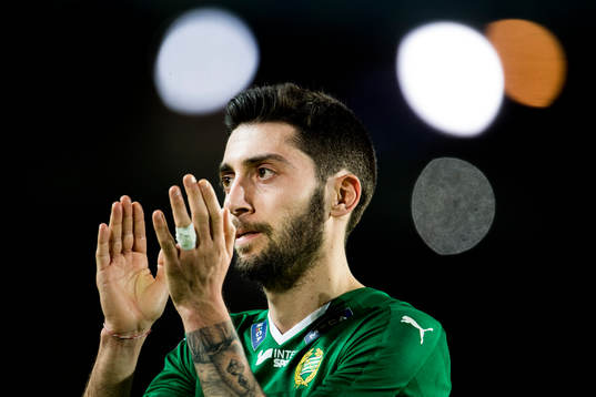 Hammarbys Nahir Besara tackar publiken