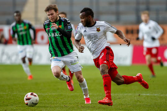 Gais Johan Lundgren och Östersunds Michael Junior Omoh