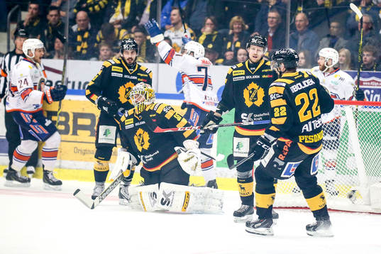 Växjös Jani Lajunen jublar