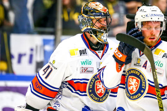 Växjös målvakt Cristopher Nihlstorp  och Alexander