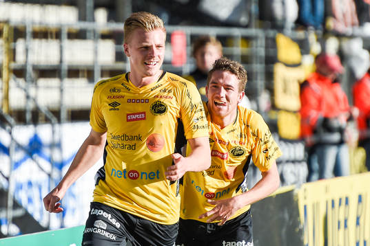 Elfsborgs Per Frick och Marcus Rohdén jublar