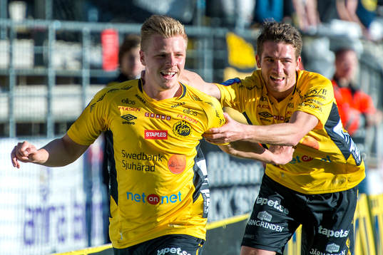 Elfsborgs Per Frick och Marcus Rohdén jublar
