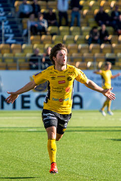 Elfsborgs Arber Zeneli jublar