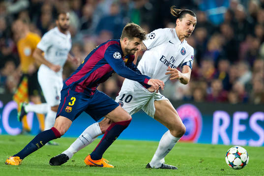 Barcelonas Gerard Piqué kopplar grepp på PSGs Zlatan