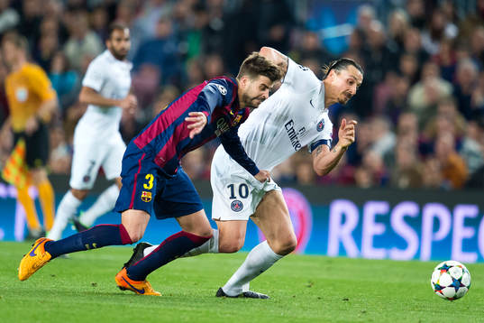 Barcelonas Gerard Piqué kopplar grepp på PSGs Zlatan