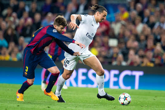 Barcelonas Gerard Piqué kopplar grepp på PSGs Zlatan