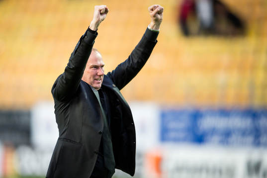 Elfsborgs manager Magnus Haglund jublar