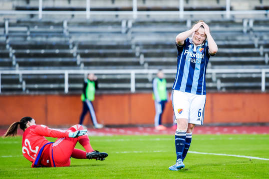 Djurgårdens Mikaela Uthas deppar