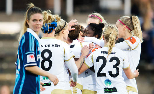 Rosengårds Therese Sjögran jublar
