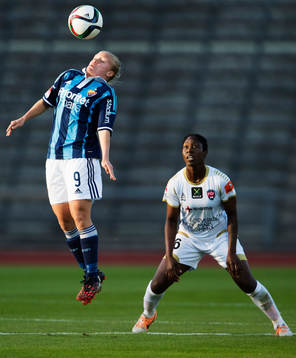 Djurgårdens Mia Jalkerud och Rosengårds Anita Asante