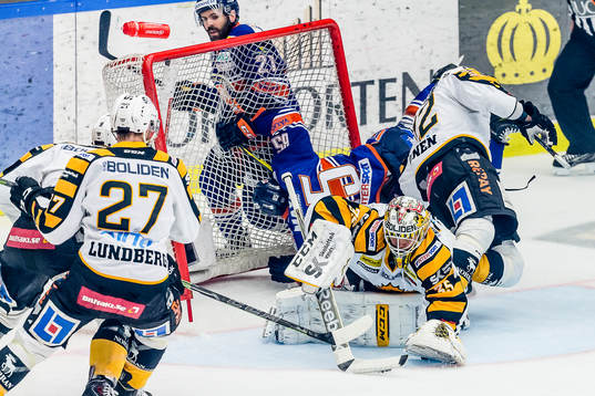 Växjös Liam Reddox och Skellefteås Janne Pesonen