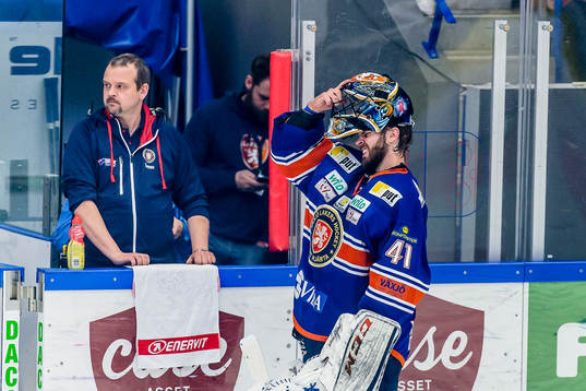 Växjös målvakt Cristopher Nihlstorp deppar