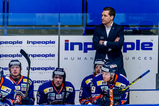 Växjös tränare Sam Hallam