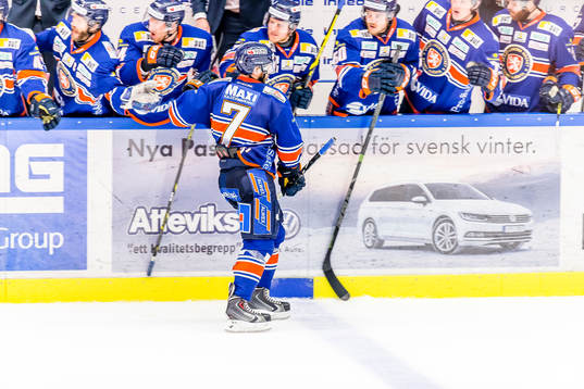 Växjös Jeff Tambellini jublar