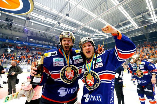 Växjös målvakt Cristopher Nihlstorp och Patrik Lundh