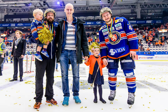 Växjös massör Lenny Anderlycke, vän till laget Andreas