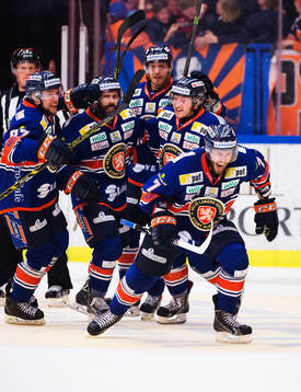 Växjös Jeff Tambellini jublar