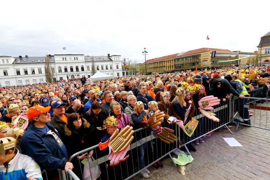 Publiken när Växjö firar SM-guld på Stortorget