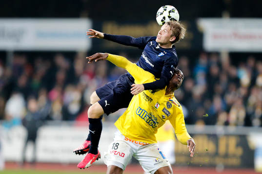 Falkenbergs Hakeem Araba och Malmö FFs Oscar Lewicki