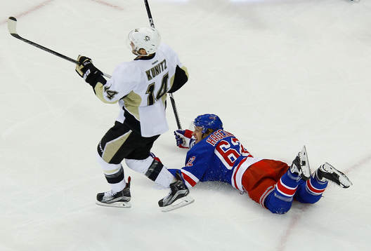 New York Rangers Carl Hagelin celebrates scoring the game
