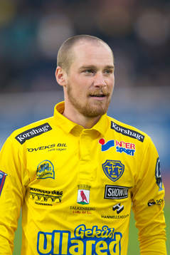 Falkenbergs Christoffer Carlsson före fotbollsmatchen i
