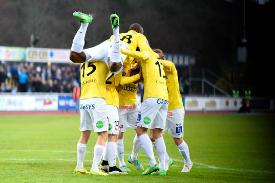 Falkenbergs Christoffer Carlsson jublar