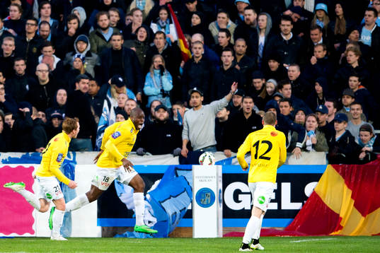 Falkenbergs Hakeem Araba jublar