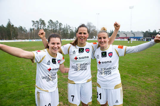 Rosengårds Ramona Bachmann, Sara Björk Gunnarsdottir och