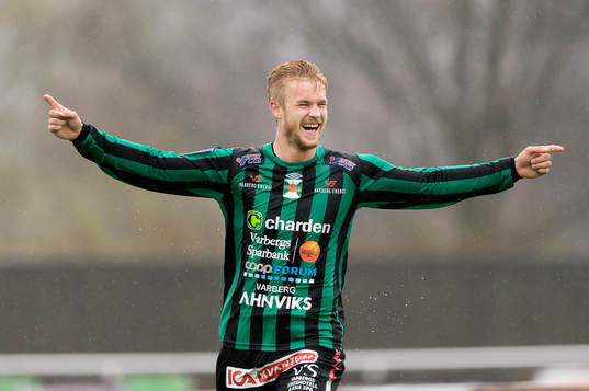 Varbergs Mats André Kaland jublar