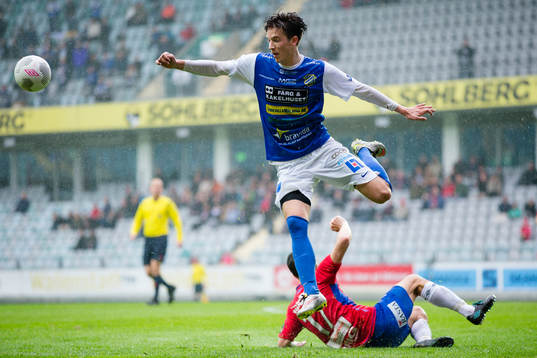 Oddevolds Daniel Janevski undviker Örgrytes Björn Anklev