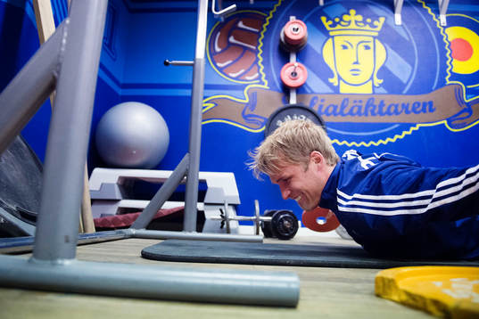 Djurgårdens Sebastian Andersson rehabtränar