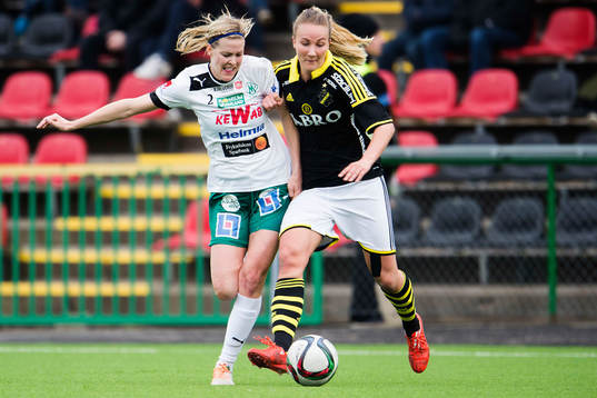 Mallbackens Tessa Gavilsky och AIKs Emma Lundh