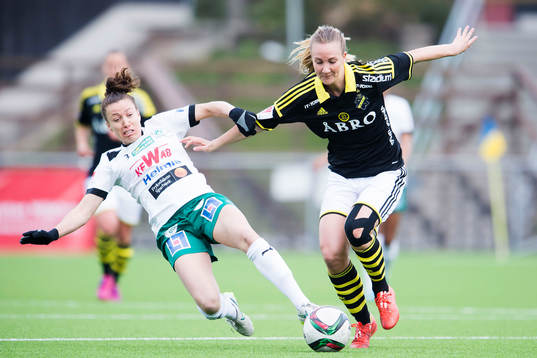 Mallbackens Katie Bethke och AIKs Emma Lundh