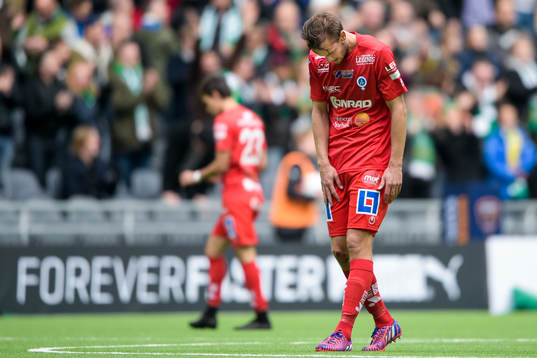 Åtvidabergs Månz Karlsson deppar