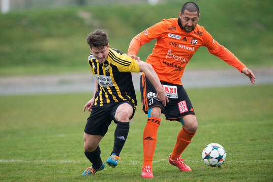 IFK Hässleholms Martin Tsilfidis och Karlskronas Juan