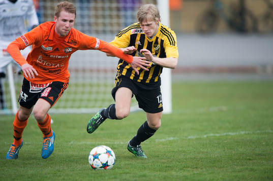 IFK Hässleholms Robin Persson i matchen i division 2