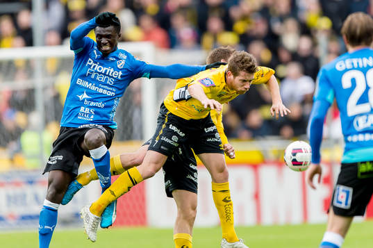 Halmstads Kwame Karikari och Elfsborgs Marcus Rohdén